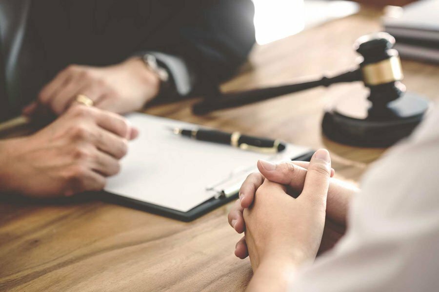 وکیل بانکی کیست؟